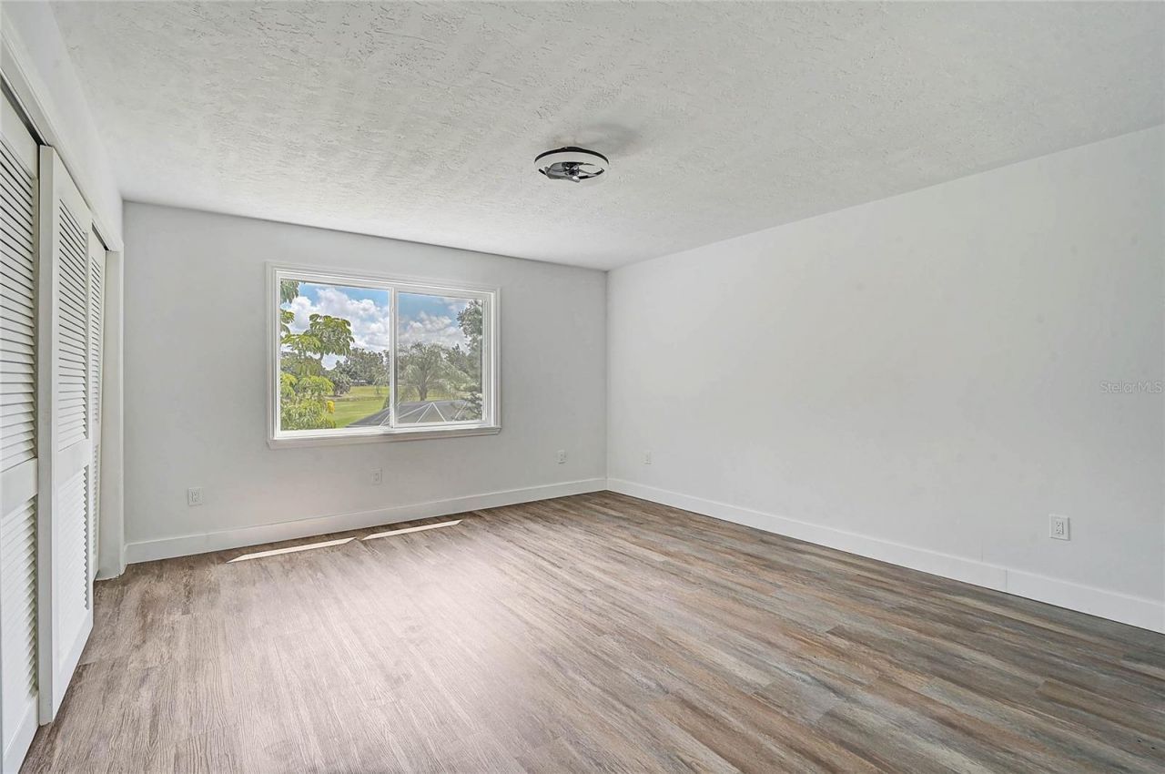 3215 Pine Valley Drive , Sarasota, FL 34239 Photo