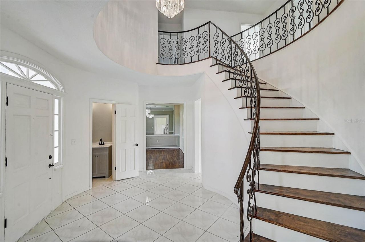 3215 Pine Valley Drive , Sarasota, FL 34239 Photo