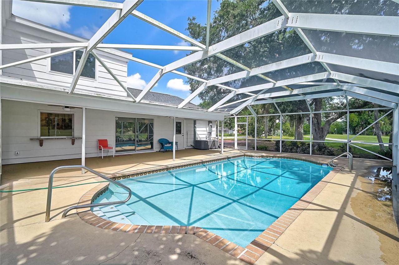 3215 Pine Valley Drive , Sarasota, FL 34239 Photo