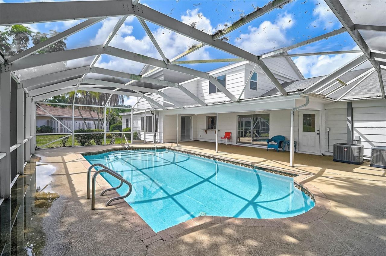 3215 Pine Valley Drive , Sarasota, FL 34239 Photo