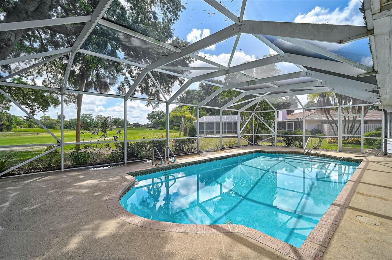 3215 Pine Valley Drive , Sarasota, FL 34239 Photo