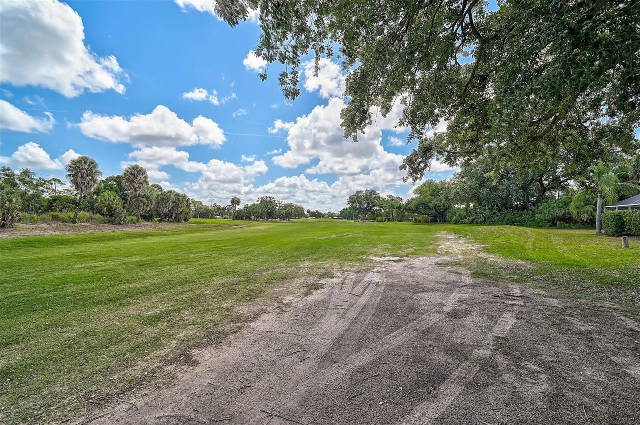 3215 Pine Valley Drive , Sarasota, FL 34239 Photo