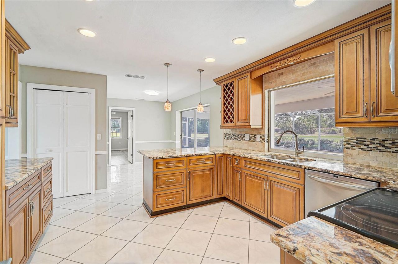 3215 Pine Valley Drive , Sarasota, FL 34239 Photo