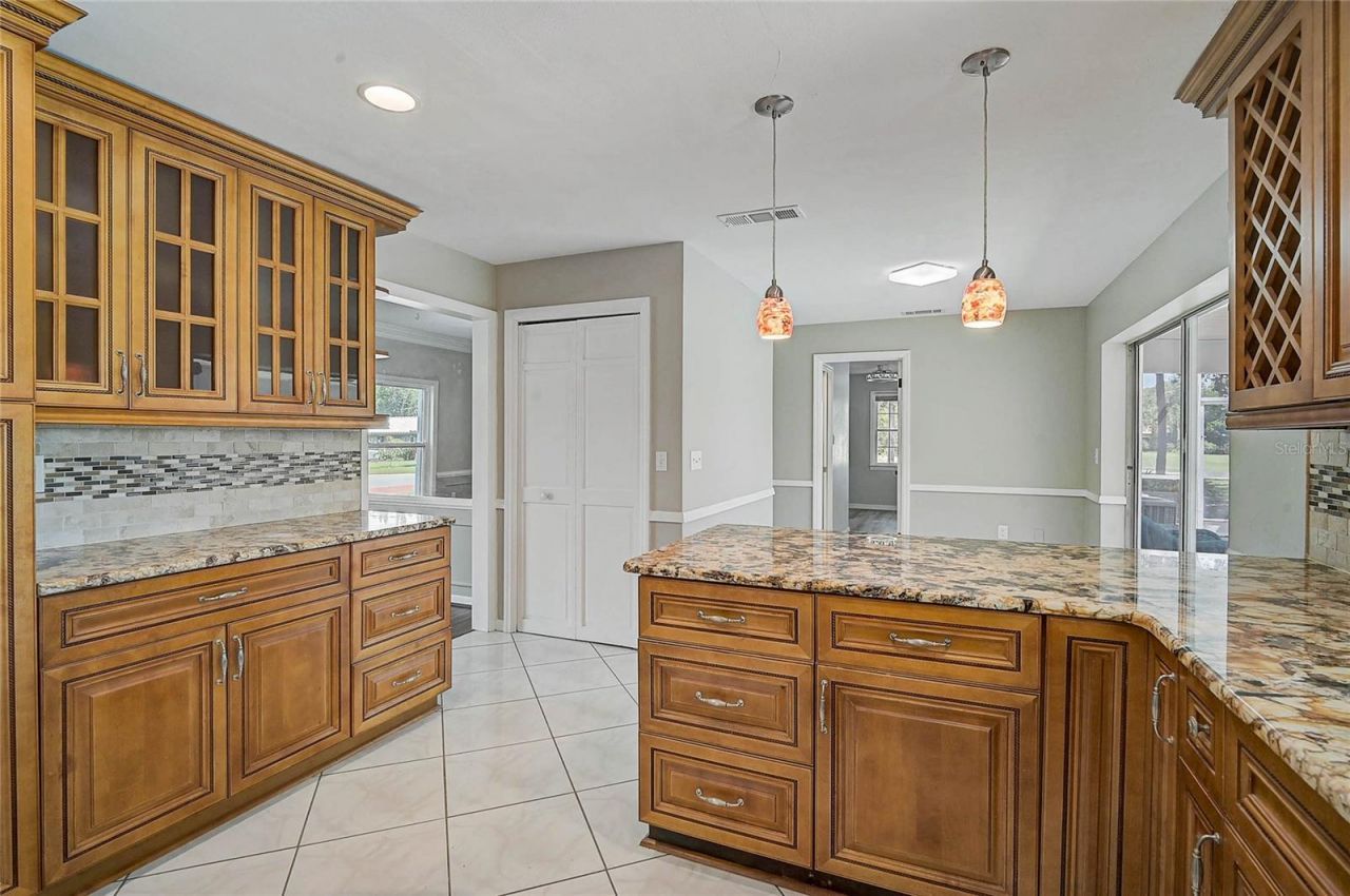 3215 Pine Valley Drive , Sarasota, FL 34239 Photo
