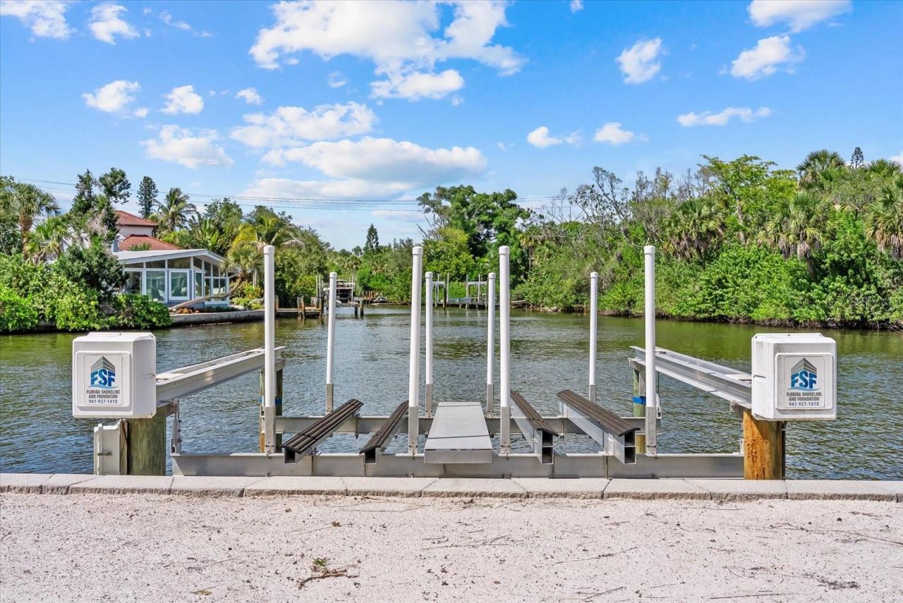 813 Idlewild Way, Sarasota, FL 34242 Photo