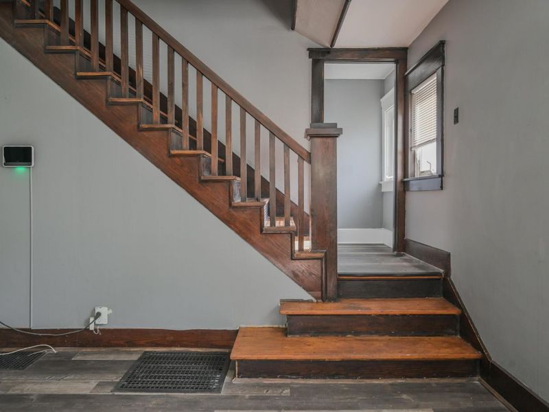 124 College , Urbana, OH 43078 Photo 6