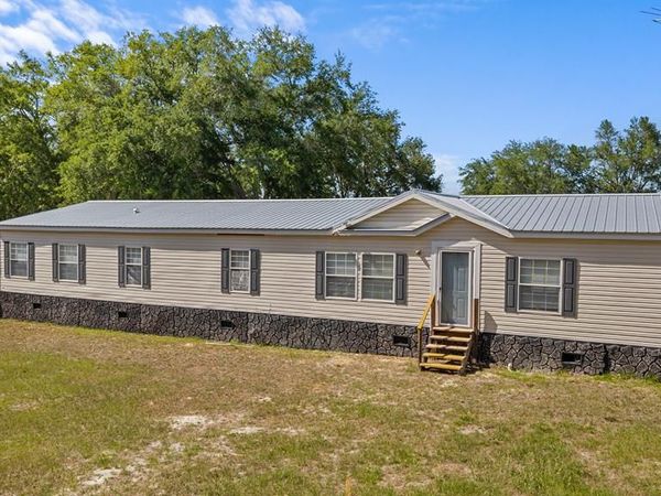 5753 160th St, Trenton, FL 32693