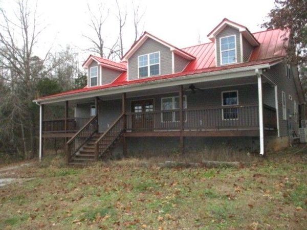 422 Parker Rd , Portland, TN 37148