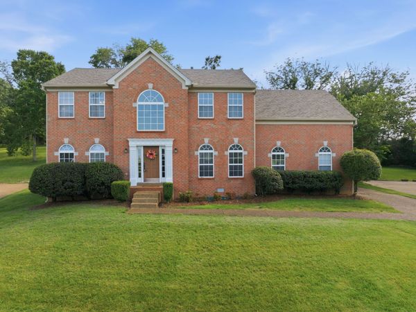 232 Spy Glass Way, Hendersonville, TN 37075