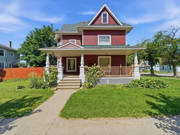 523 Main, Iowa Falls, IA 50126