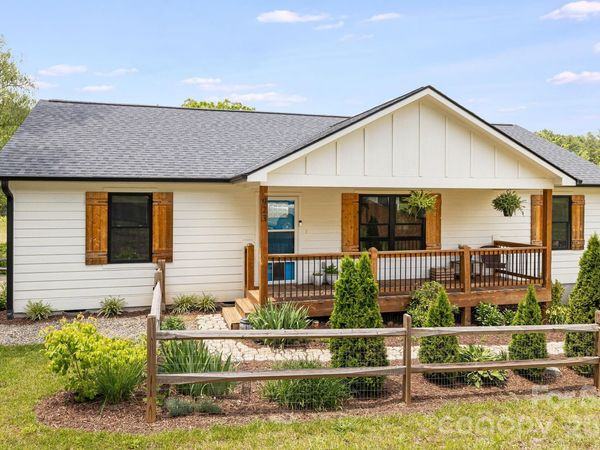 923 Newfound Road, Leicester, NC 28748