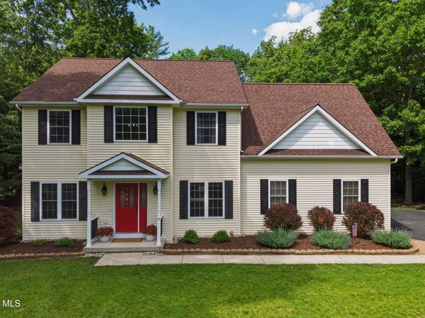 11 Oakwood Court, Ballston Spa, NY 12020