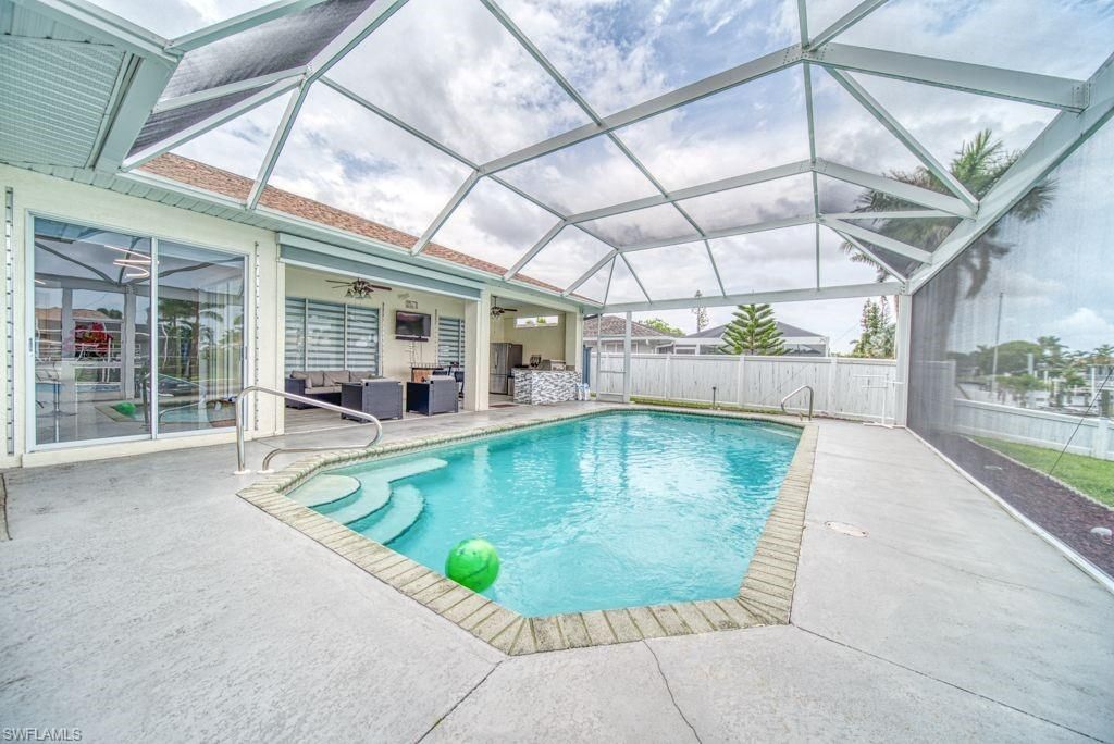 946 SE 23rd Pl , Cape Coral, FL 33990 Photo