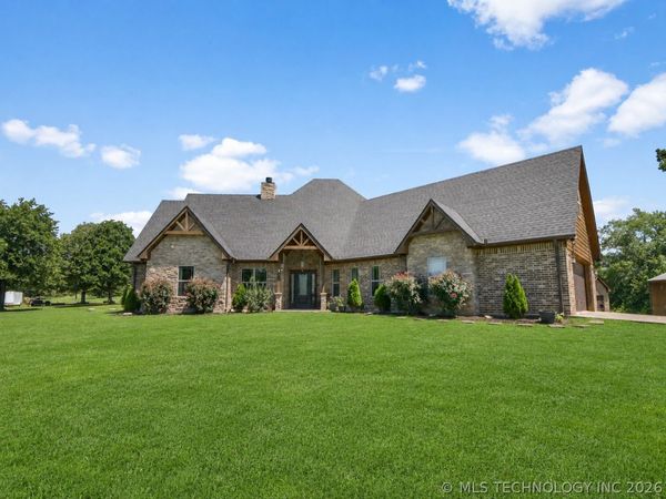 105 Rock House Road , Locust Grove, OK 74723