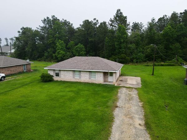 1112 Pinder Ln , DeQuincy, LA 70633