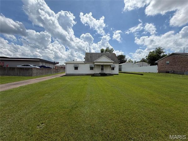 1015 N Kingshighway Street , Perryville, MO 63775