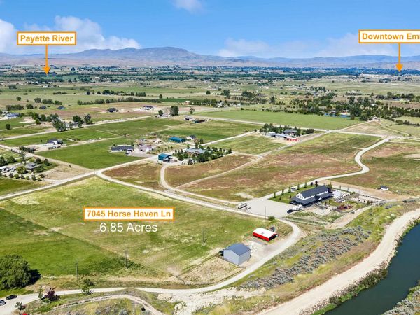 7045 Horse Haven Ln, Emmett, ID 83617