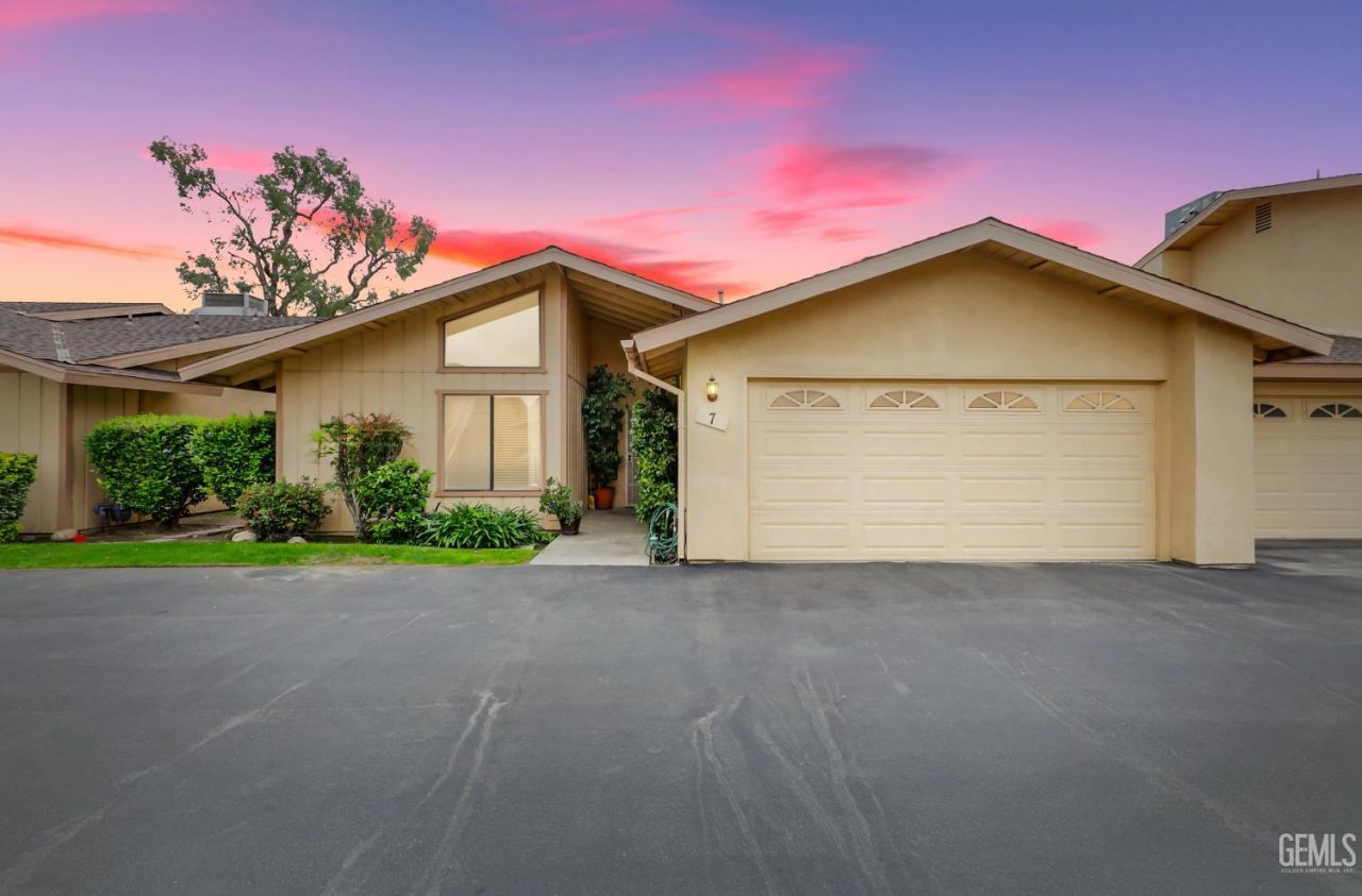 1000 Olive Drive, Unit 7, Bakersfield, CA 93308 Main Photo