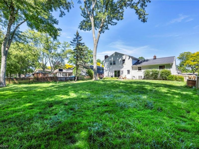 6424 Brighton Drive, North Olmsted, OH 44070 Photo 6