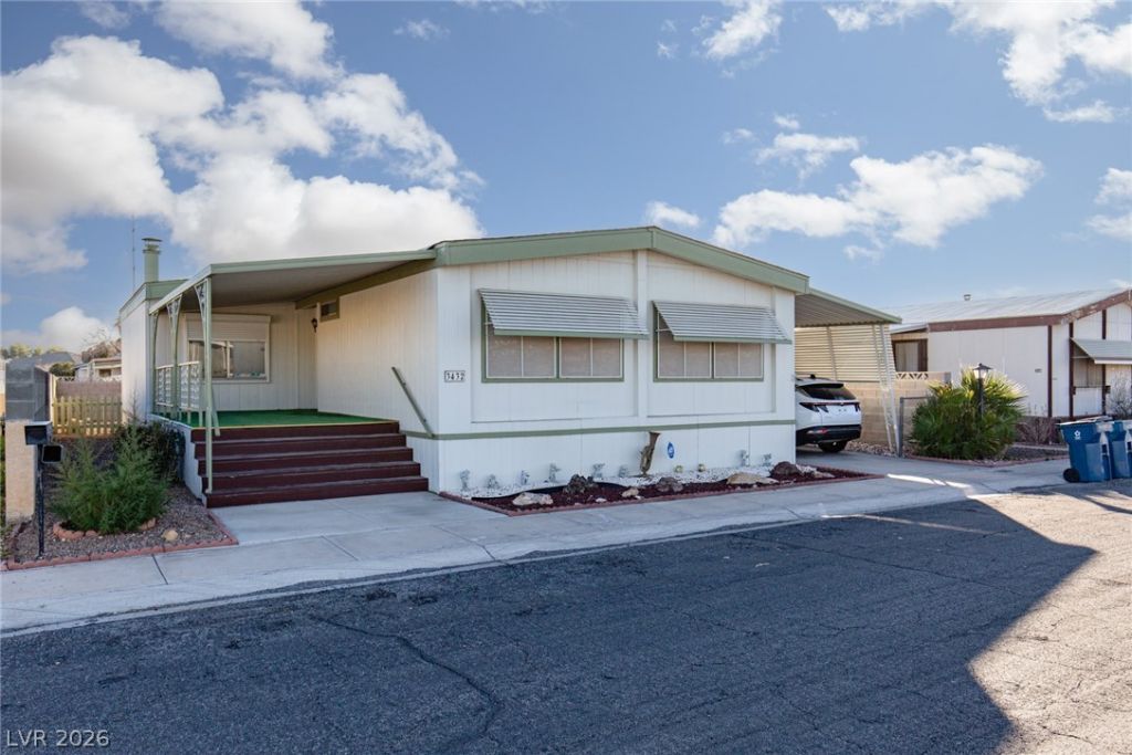 3432 Jewel Cave Drive , Las Vegas, NV 89122 Main Photo