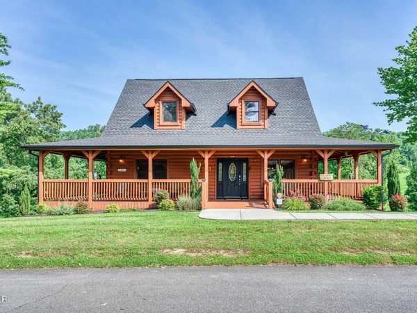 2028 Piney Overlook Lane, Sevierville, TN 37862
