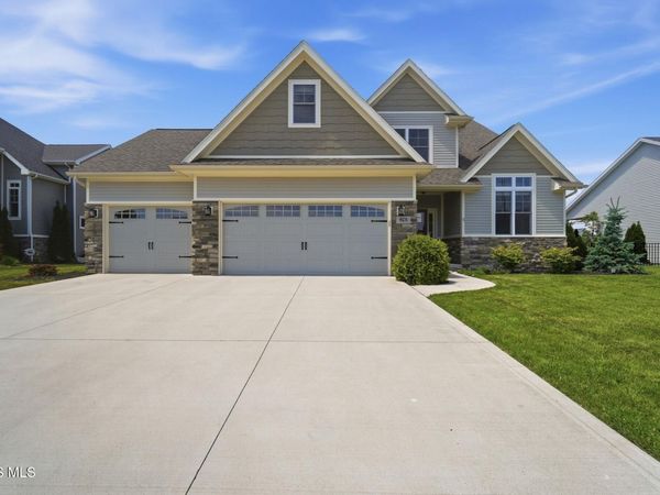 973 Heather Court, Bowling Green, OH 43402