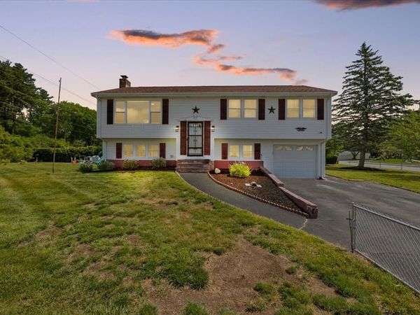 66 Mary Dr, Taunton, MA 02780