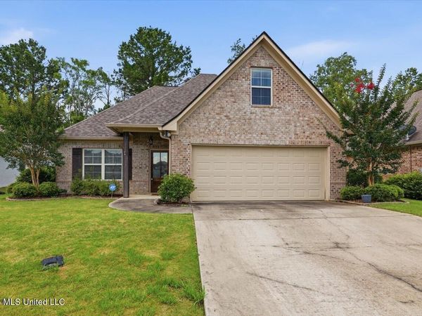 917 Willow Grande Circle, Brandon, MS 39047