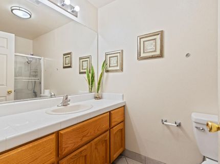237 Yosemite Meadows Dr, Modesto, CA 95357 Photo