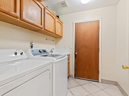 237 Yosemite Meadows Dr, Modesto, CA 95357 Photo