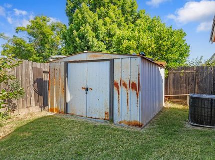 237 Yosemite Meadows Dr, Modesto, CA 95357 Photo