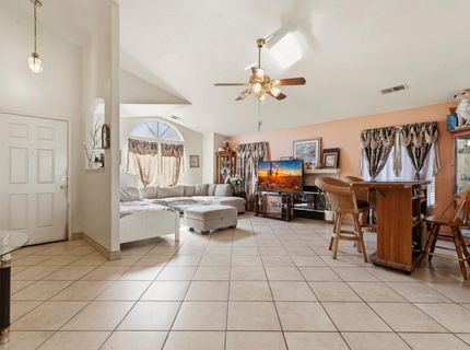 237 Yosemite Meadows Dr, Modesto, CA 95357 Photo