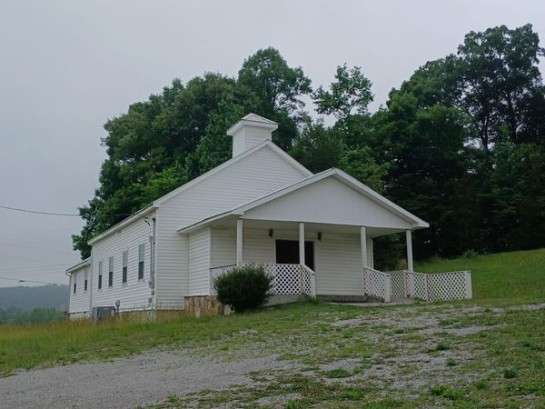 450 Johnson Church Road , Philadelphia, TN 37846