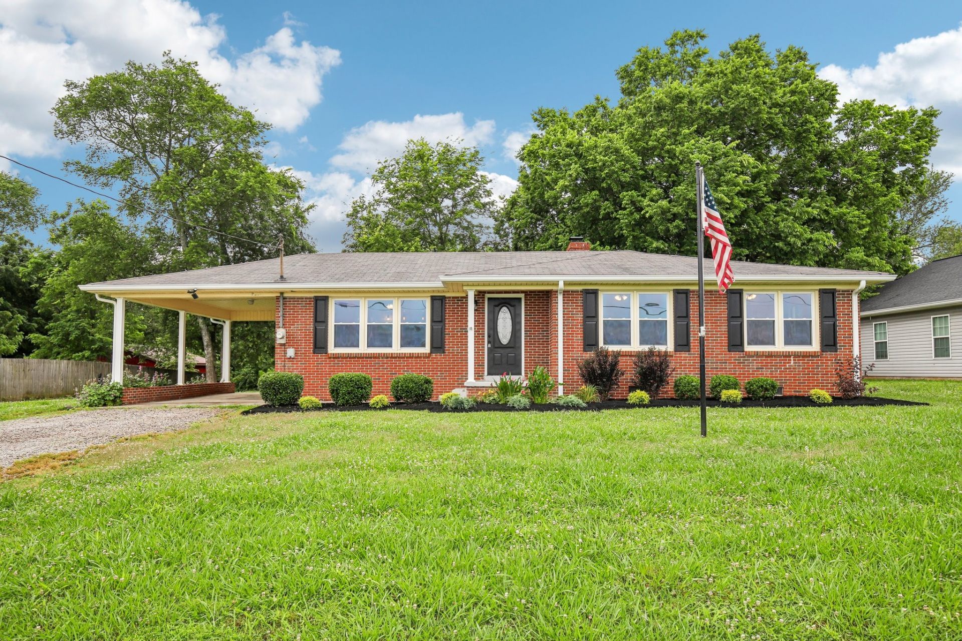 417 Central Ave, Chapel Hill, TN 37034 Main Photo