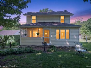 9455 Andersonville Road, Springfield Twp, MI 48346
