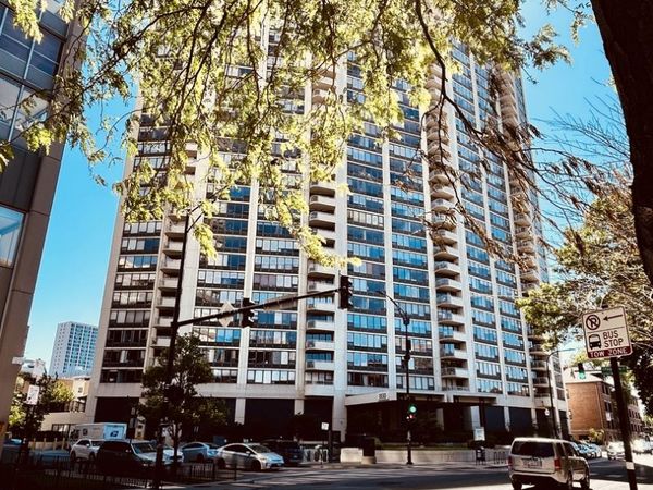 3930 N Pine Grove Avenue , Unit 2602, Chicago, IL 60613