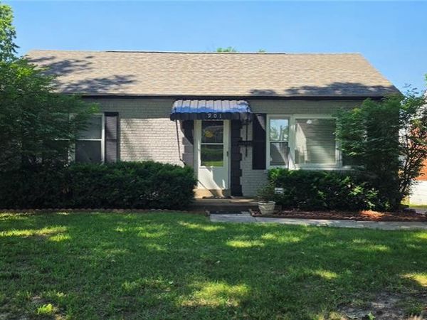901 Fontaine Place, St Louis, MO 63137