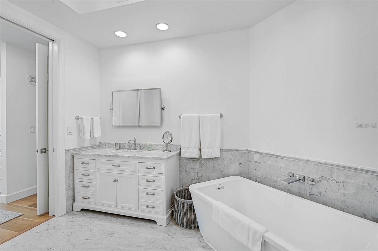 409 N Point Road, Unit 802, Osprey, FL 34229 Photo