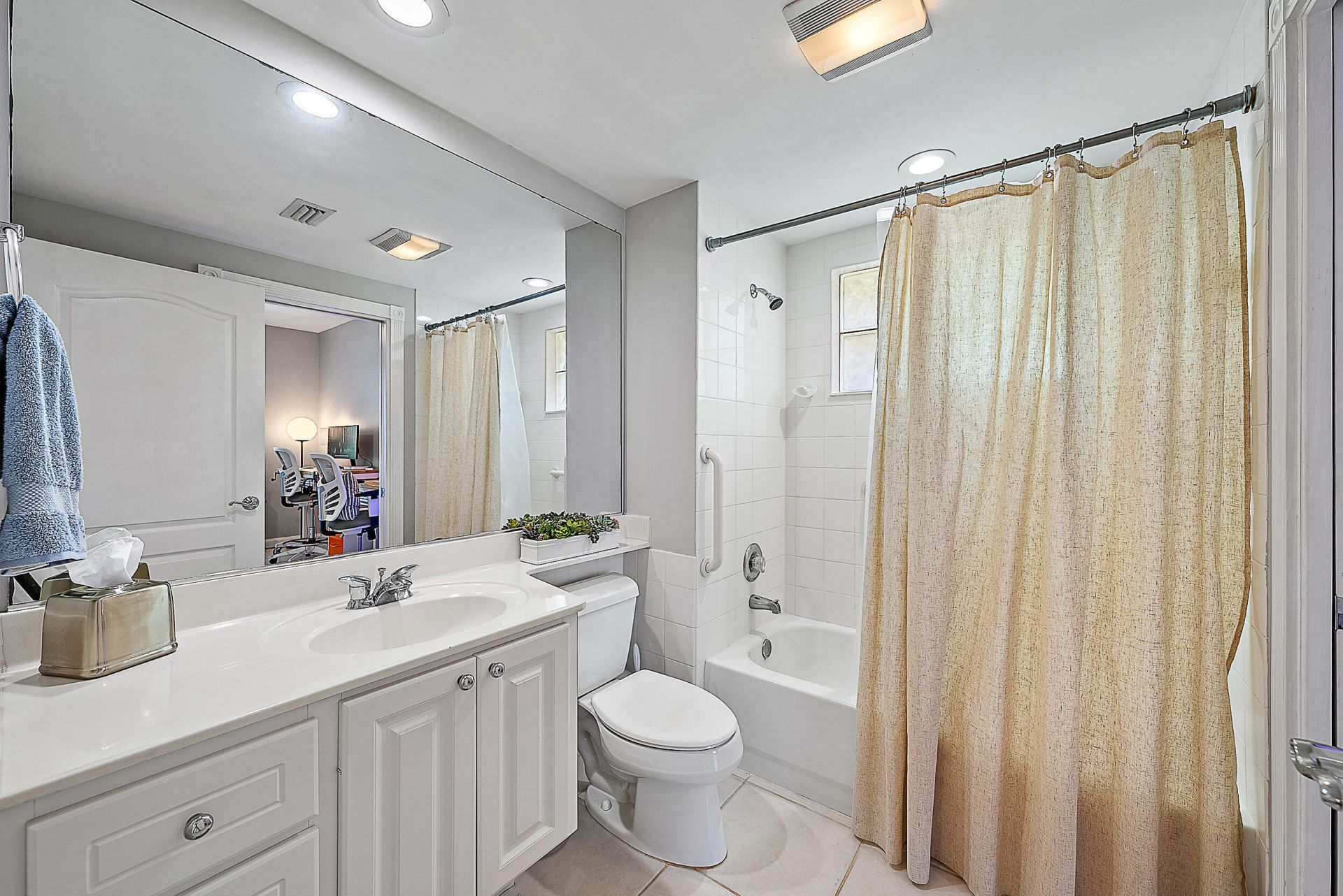 107 Rivinia Drive, Jupiter, FL 33458 Photo