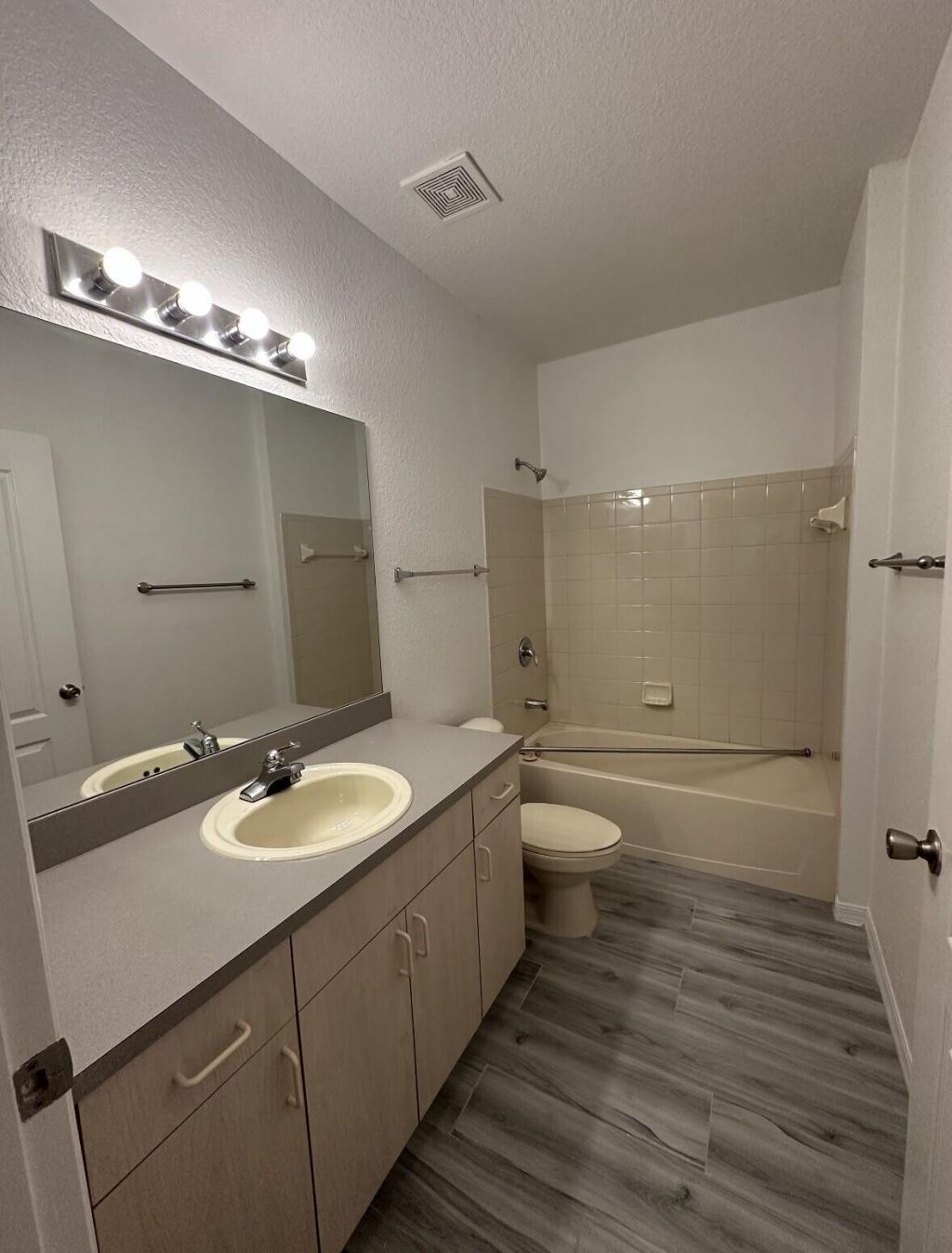 106 SW Peacock Boulevard, Unit 4-205, Port Saint Lucie, FL 34986 Photo