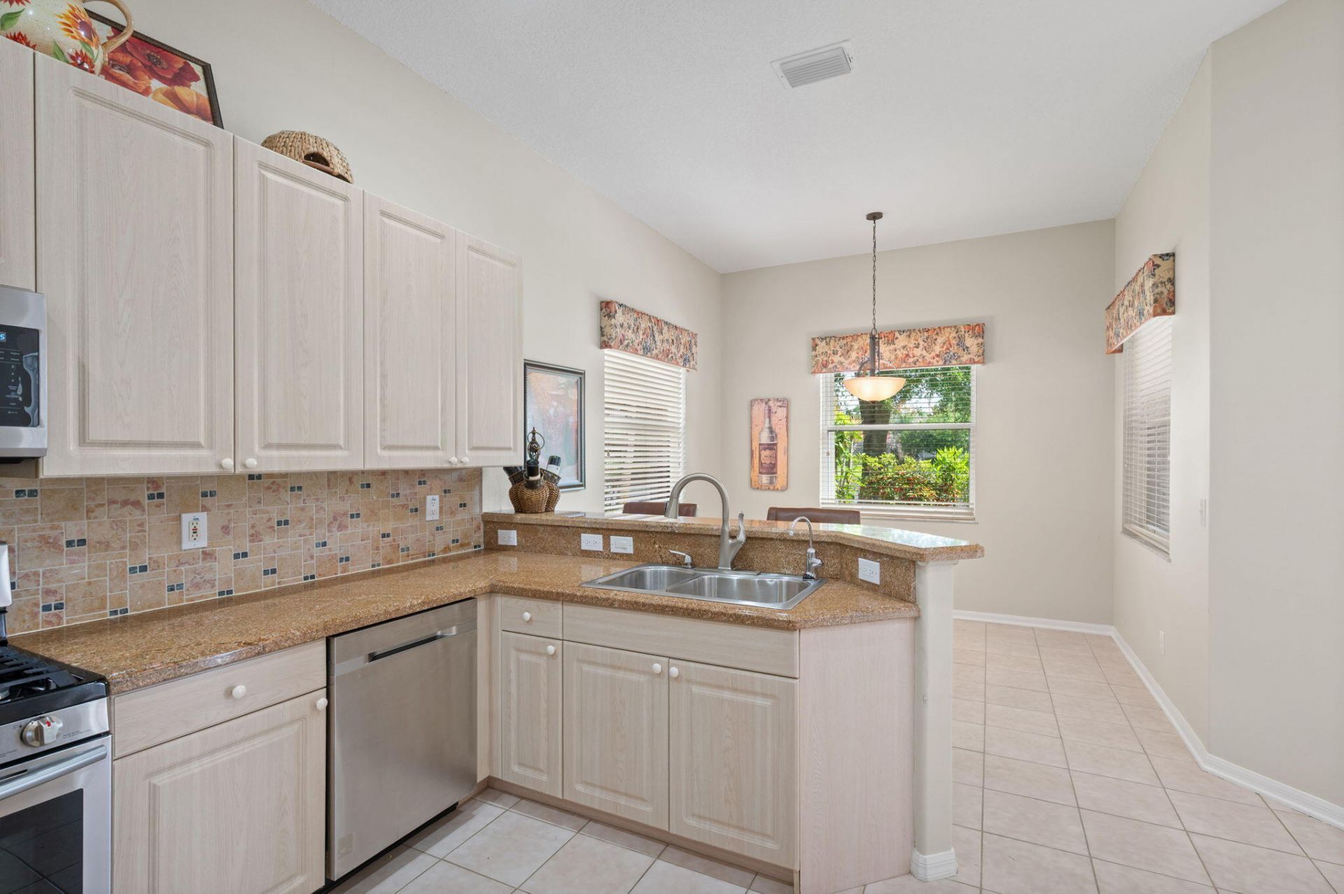 1534 SW Mockingbird Circle, Port Saint Lucie, FL 34986 Photo