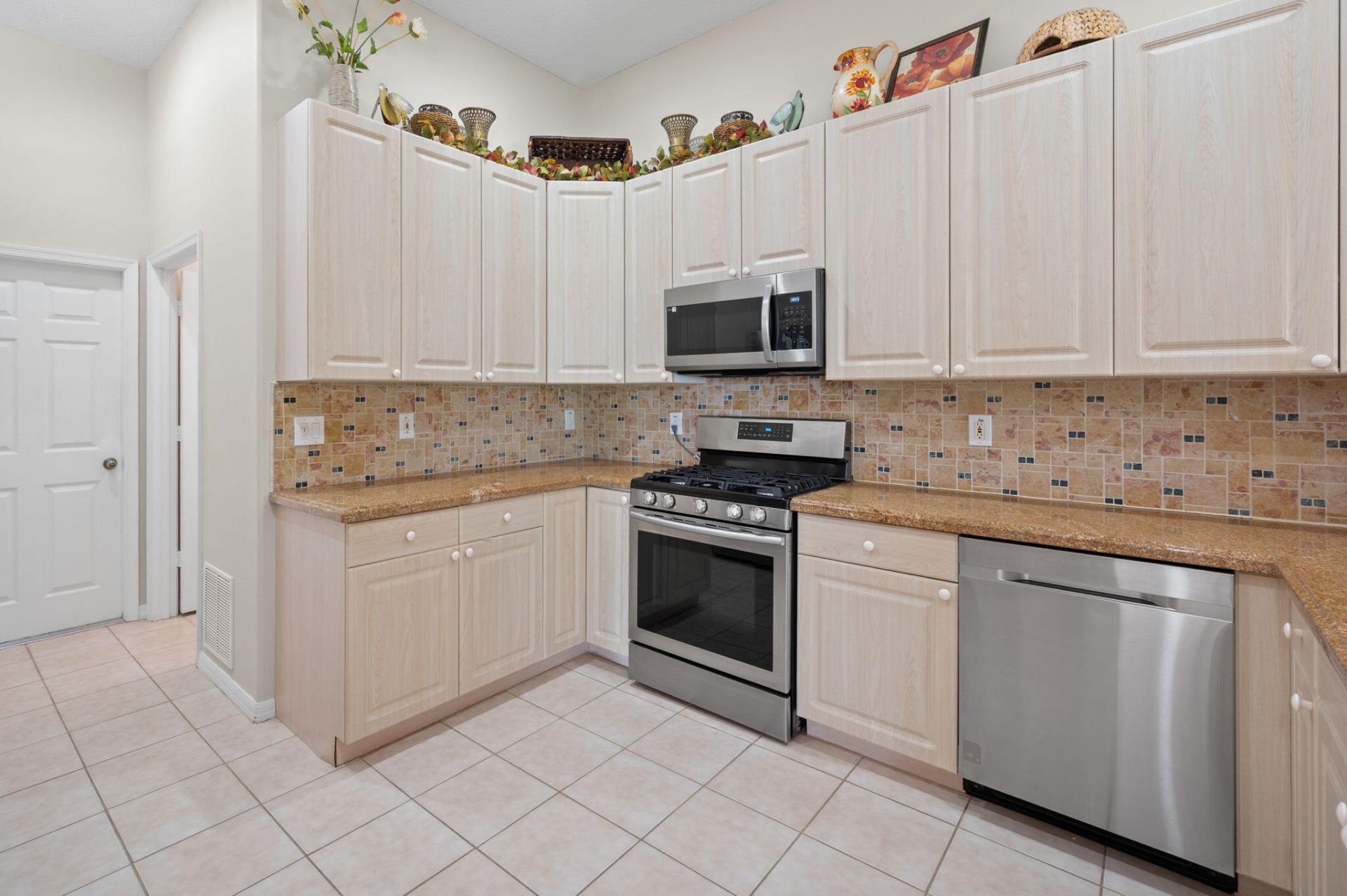 1534 SW Mockingbird Circle, Port Saint Lucie, FL 34986 Photo