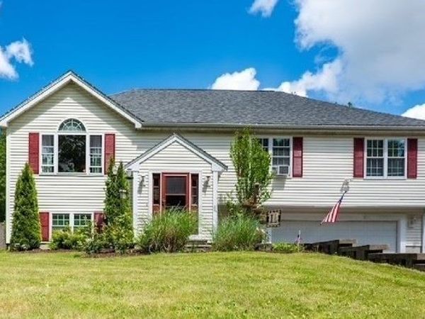1241 Sharps Lot Rd, Swansea, MA 02777