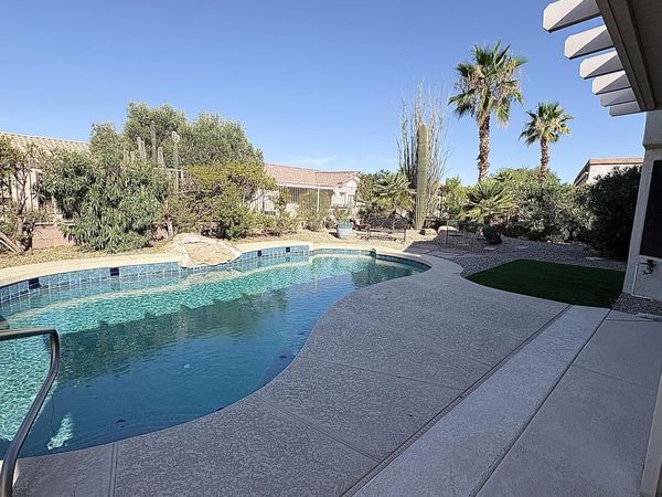 15519 W CLEAR CANYON Drive, Surprise, AZ 85374