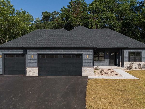 2345 Pow Wow Trail, Beloit, WI 53511