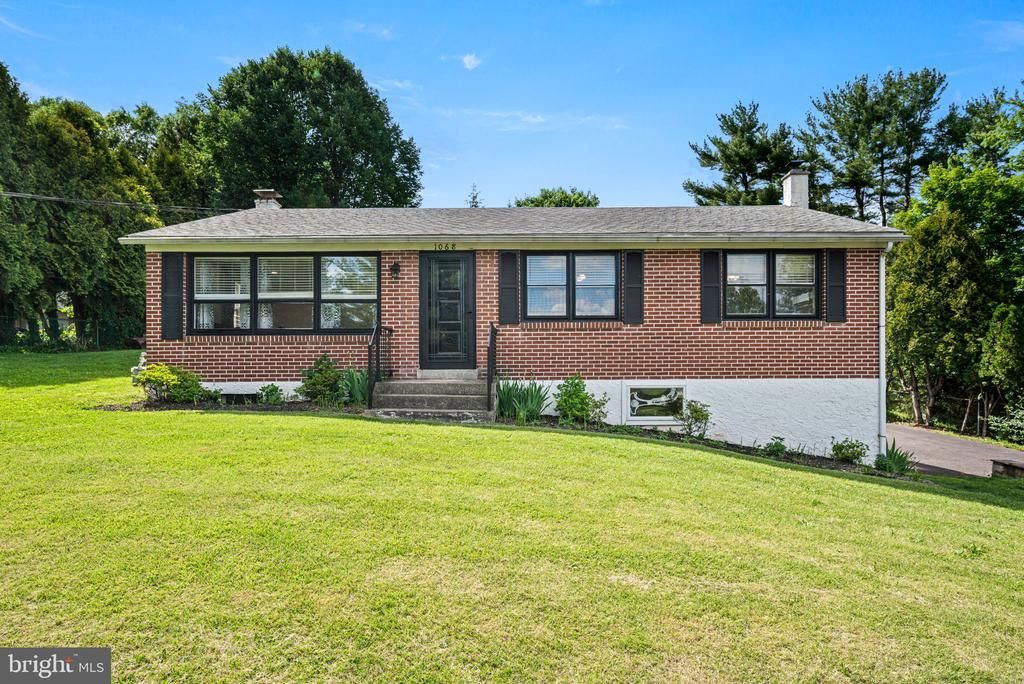 1068 EBELHARE ROAD, POTTSTOWN, PA 19465