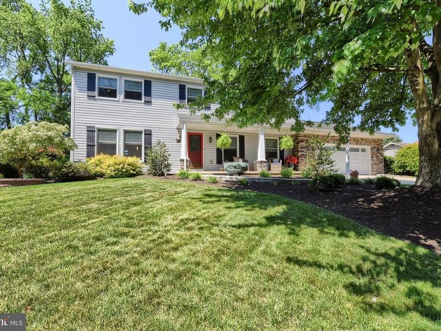 831 Ridgewood Drive, Mechanicsburg, PA 17050 Main Photo