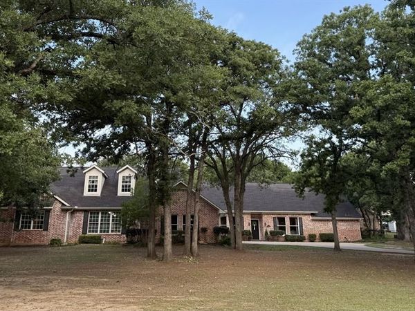 915 Skyline Drive, Argyle, TX 76226