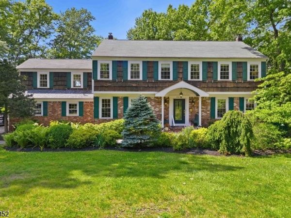 39 Meadowbrook Rd, Randolph, NJ 07869