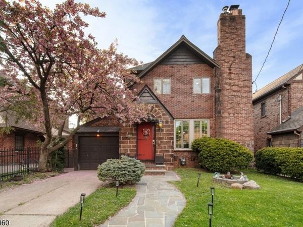 16 Summit Rd, Clifton, NJ 07012